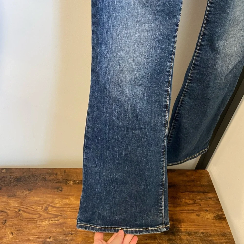 EUC |‎ Levi’s women’s bootcut jeans — size 4